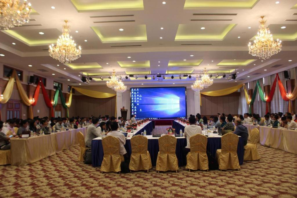 Horizon Lake View Resort Naypyidaw Kültér fotó
