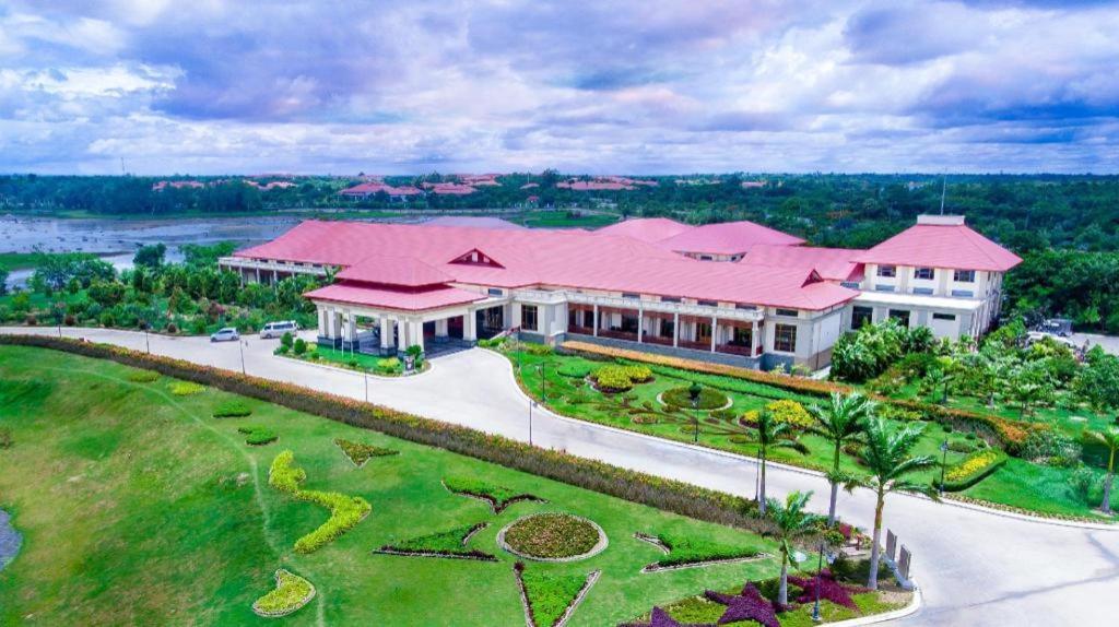 Horizon Lake View Resort Naypyidaw Kültér fotó